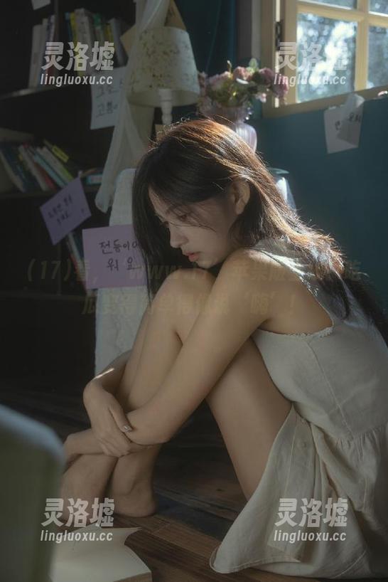 看，‘www.17’苹果版上线！吃瓜变得简单得像说‘嗨’！