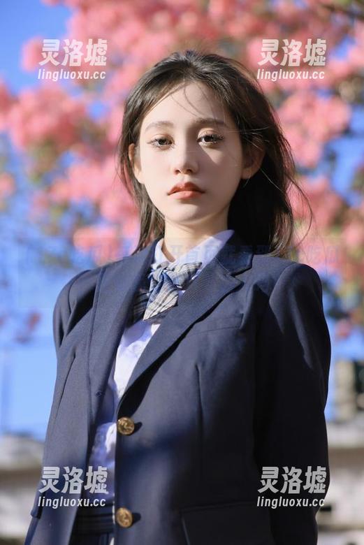 每次打开首页就看到17c吃瓜，是要我变成八卦达人吗？