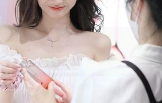 最新黑红料双拼上线，51吃瓜陪你聊个痛快！
