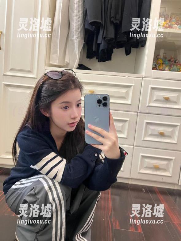 莫名被51吃瓜的网页吸引，脑海中满是“黄瓜”与“西瓜”的纠葛。