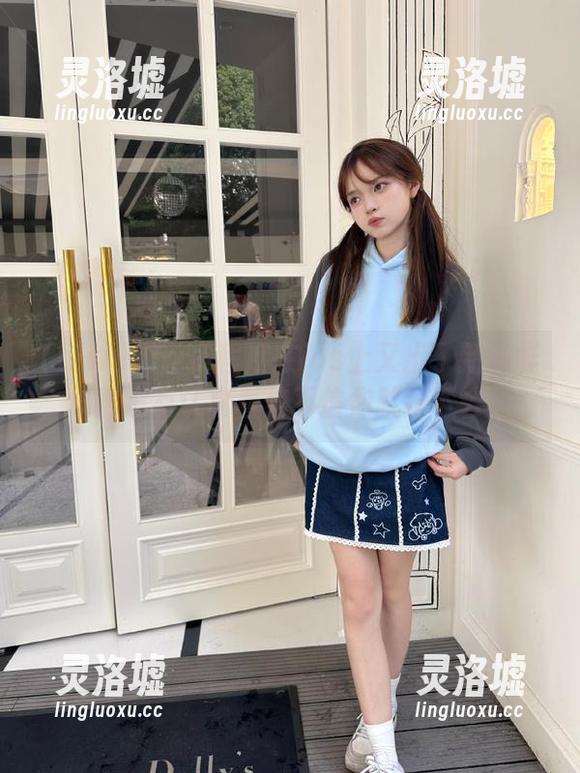 hlw小程序在ios上又出了新花样，果然没有认真看信不信你就掉下去了！