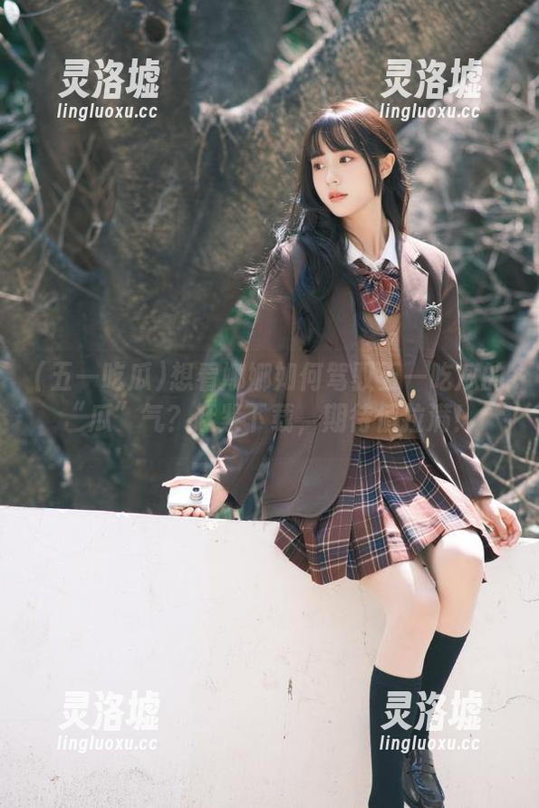 想看娜娜如何驾驭五一吃瓜的“瓜”气？赶紧下载，期待值拉满！