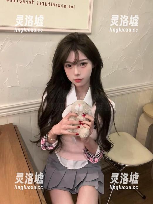 原来吃瓜不止有瓜，还有一堆话题在吃瓜直播app等着我！