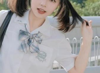 吃瓜网更新带你走进朝阳，阳光洒下，八卦话题再添一笔火花？