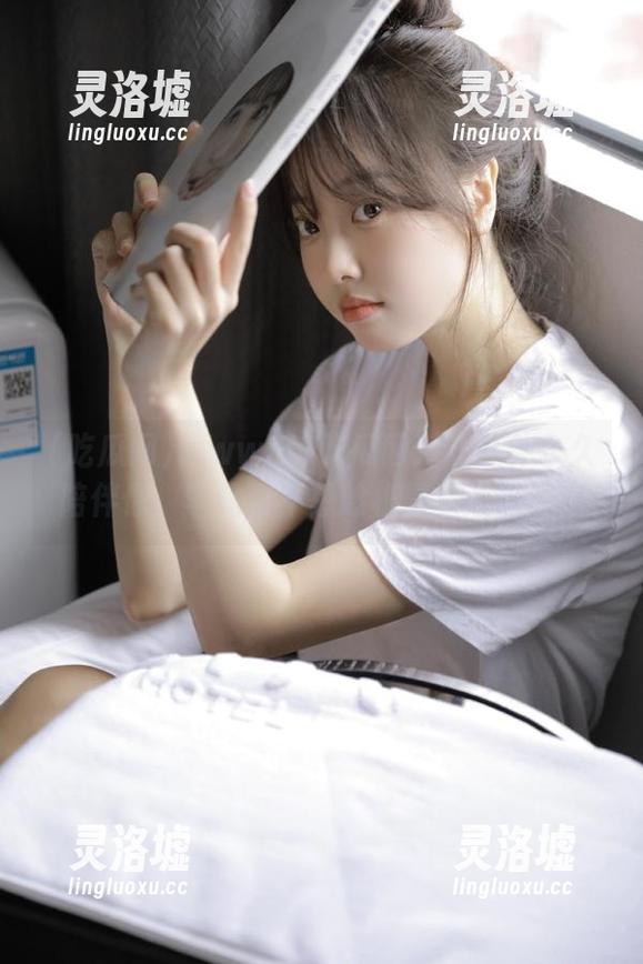www.51吃瓜网：让八卦永久陪伴你，毕竟谁不想趁机靠近点热闹？