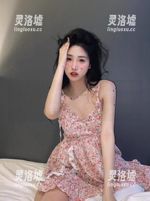 登录国内吃瓜，素颜也要抢镜，网红比化妆品还吸引目光，我这是在看视频还是在看真人秀？