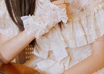 “万篇长征黑料正能量”的链接：保证让你怀疑人生，然后又爱上这种混乱。
