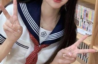 无法自拔，“黑料正能量”发布的每一条爆料都透着浓厚的戏剧感！