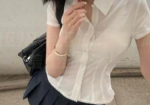 黑料社区在线，观看瓜皮事件轰轰烈烈上演！