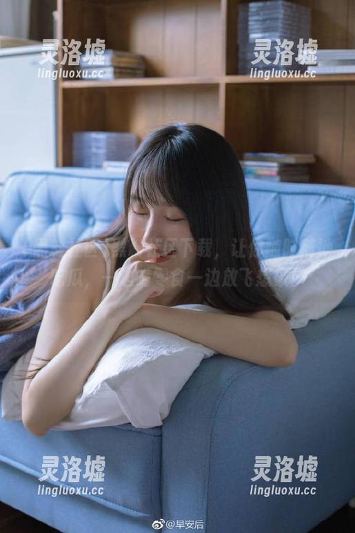 黑料社区下载，让你随时随地吃瓜，一边啃零食一边放飞想象！