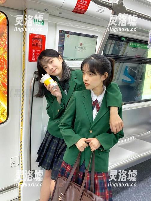 黑料网最新在线视频：看到人家，心里感觉像过山车！