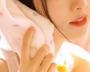 黑料网深夜地址也不打烊，瓜吃得贼香！