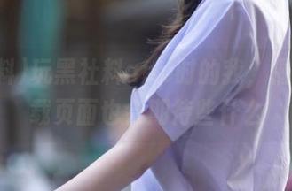 玩黑社料app时的我，偶尔在下载页面也会期待些什么